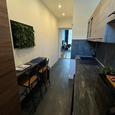 Tarsashazi Lakas Budapesten Koezel Mindenhez Appartement Boedapest